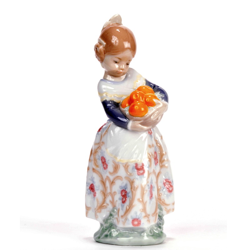 Купить «Lladro 010.04841 Валенсианка СR5M» в интернет-магазине «Золотое время»