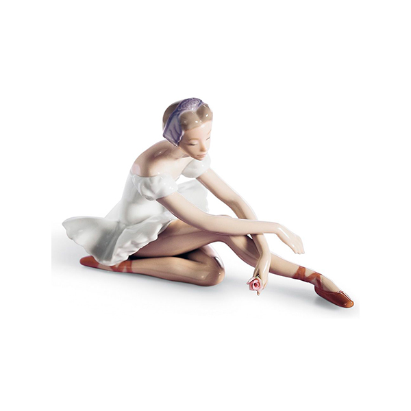 Купить «Lladro 01005919 Балерина с розой» в интернет-магазине «Золотое время»