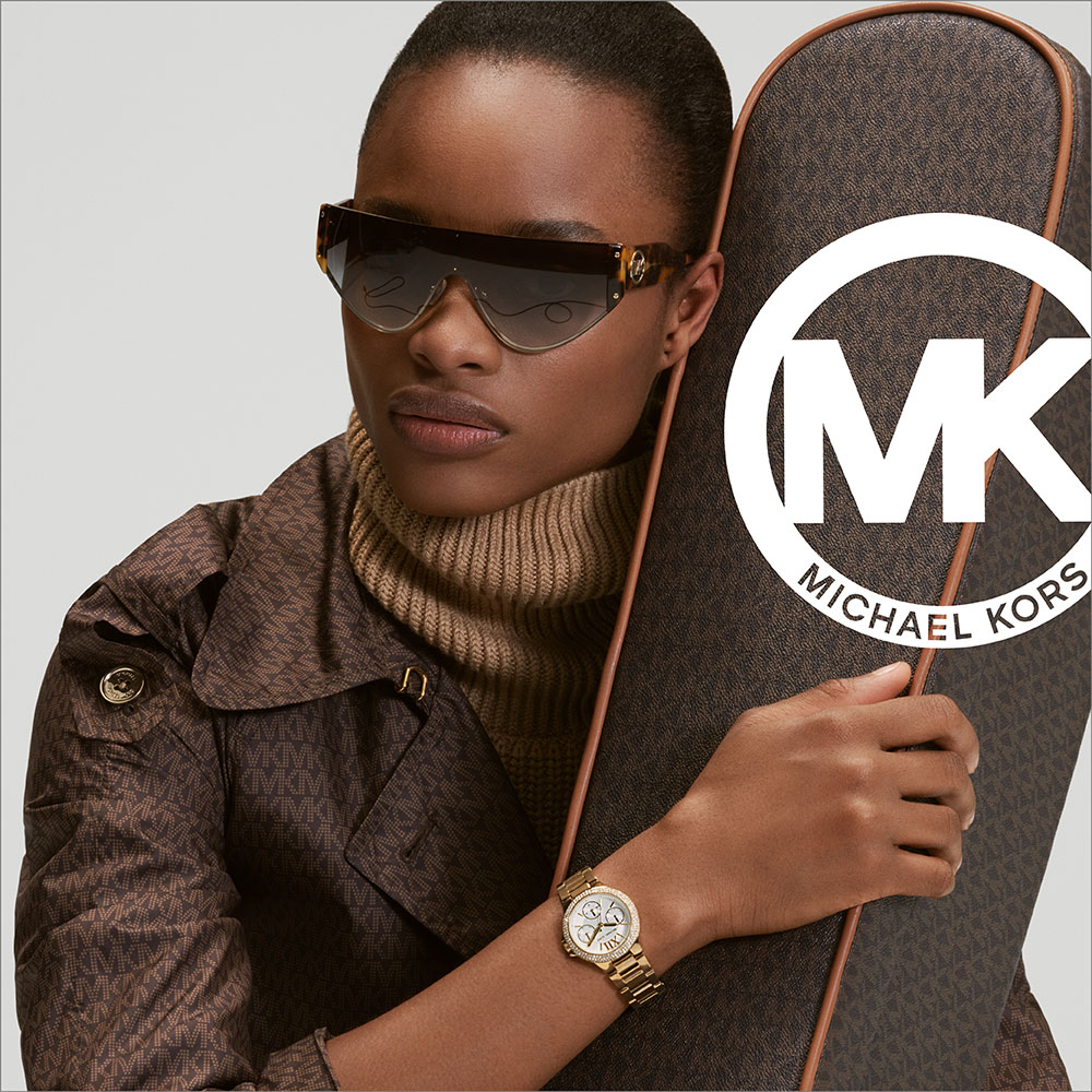 michael_kors_lifestyle_shot_women_watch_mk6844_mk6845_size_1000x1000px_valid_to_01_02_2021.jpg