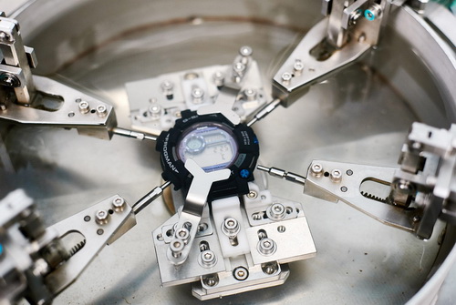 G-Shock-Photo-Essay-Gear-Patrol-Lead-full_новый размер.jpg