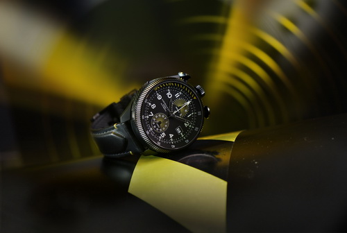 H76776733_Hamilton Khaki Aviation Takeoff Automatic Chronograph_Lifestyle 5_новый размер.jpg