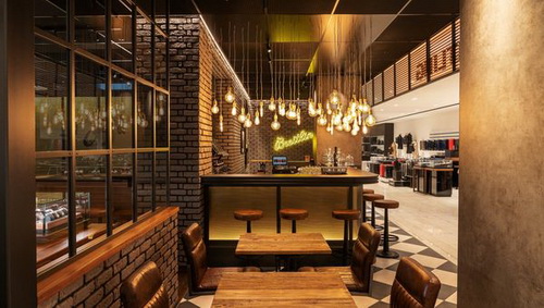 Bar_Breitling__1.jpg