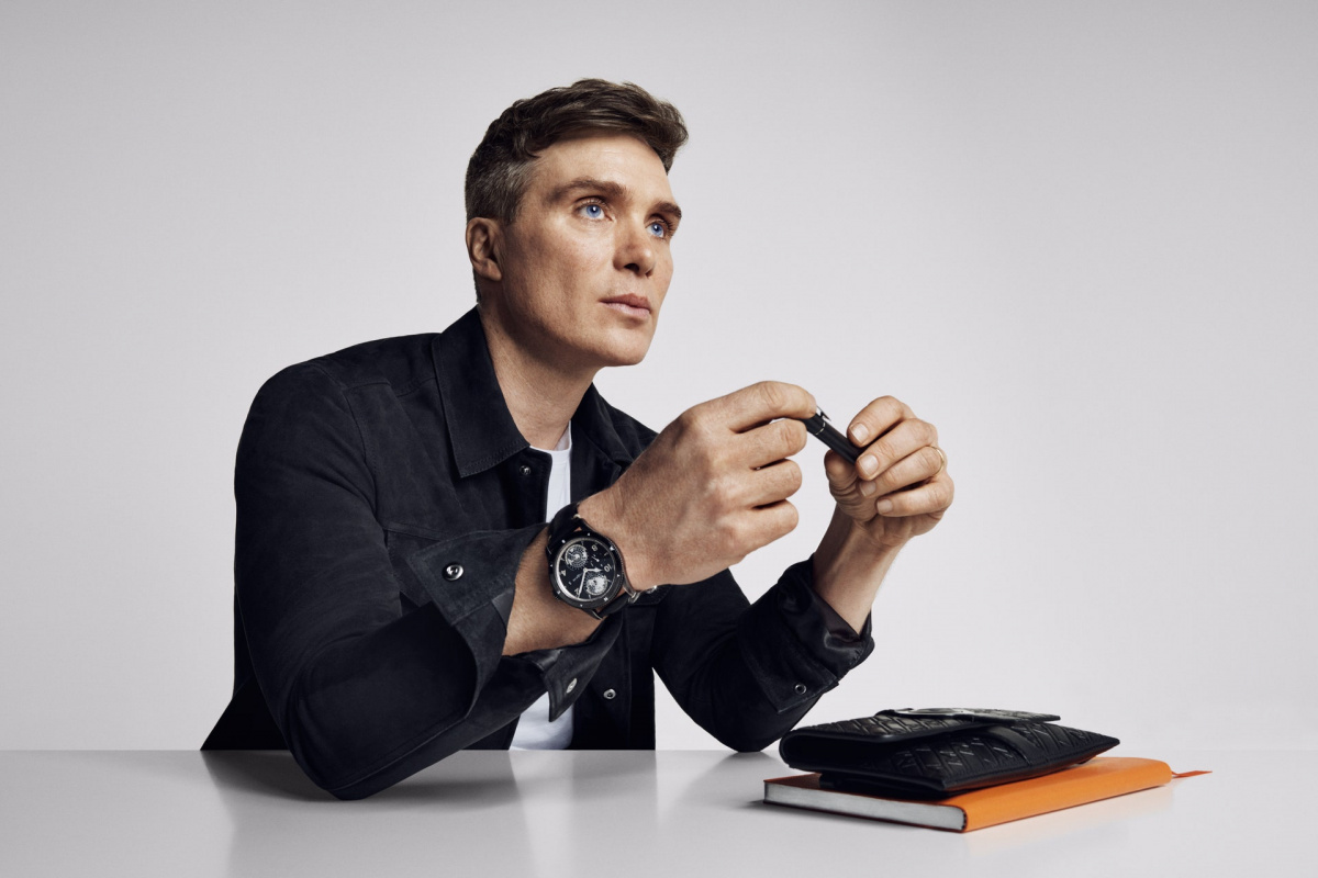 KV_FOLIO_WATCH_012_v3.jpeg