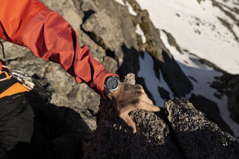 800_vac-overseas-chrono-everest-5510v-000t-b923-c-richards-lifestyle-3.jpg
