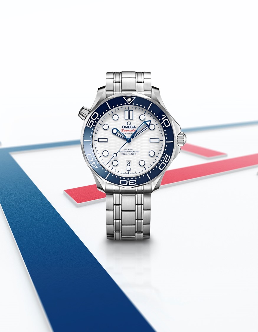 OMEGA_522.30.42.20.04.001_amb_01.jpg